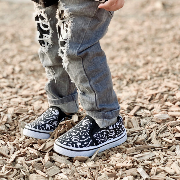 Chillin' Bones Slip on Canvas Shoes